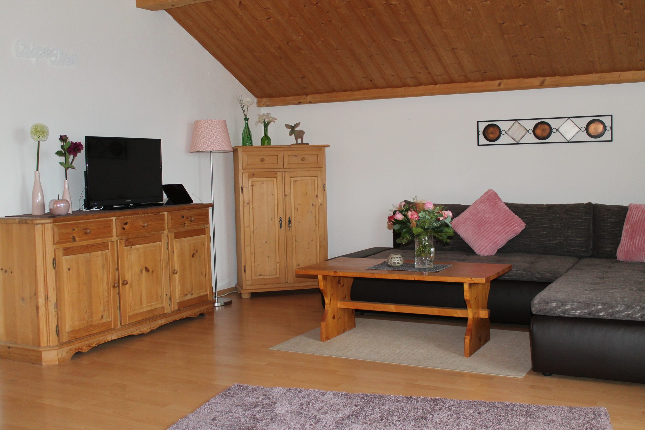 Wohnzimmer mit TV Gerät