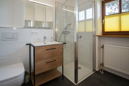 404 Modernes Badezimmer