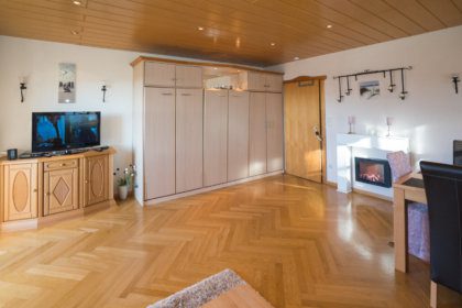 1004 Wohnzimmer mit Klappbett