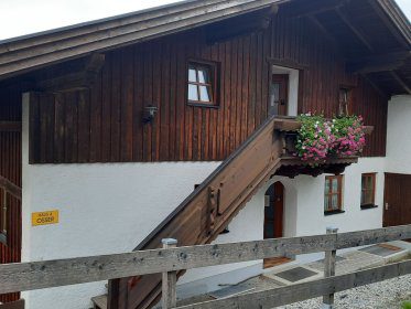 treppenaufgang-zur-wohnung